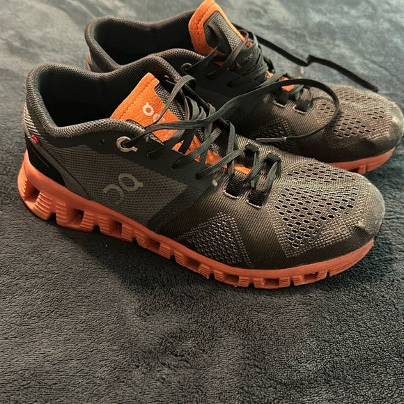 On Running Shoes - On cloud size 6